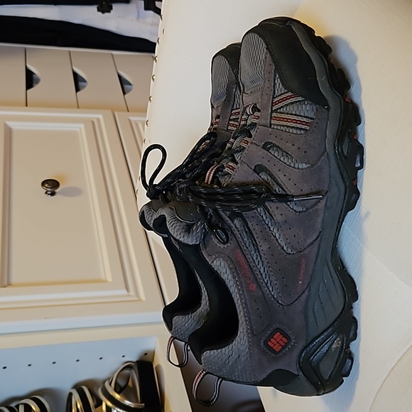 Men's Columbia sneakers size 9 - Picture 1 of 5